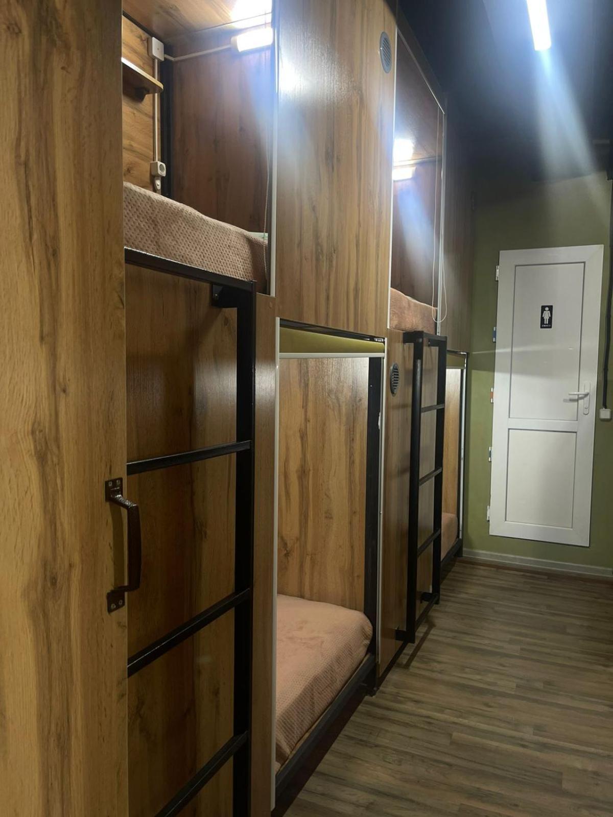 Hostel Kochevnik Capsule Hotel Almaty Extérieur photo