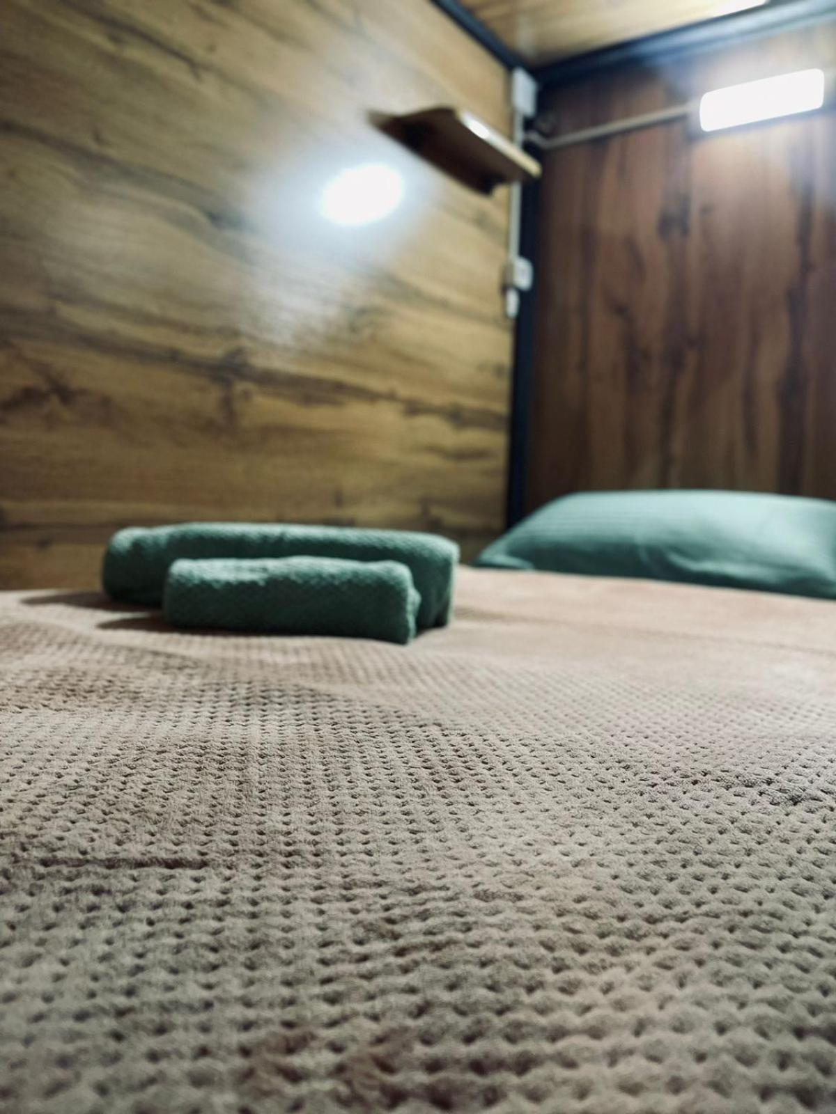 Hostel Kochevnik Capsule Hotel Almaty Extérieur photo
