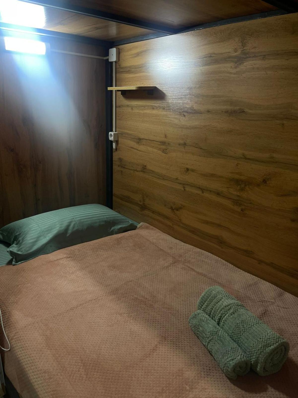 Hostel Kochevnik Capsule Hotel Almaty Extérieur photo