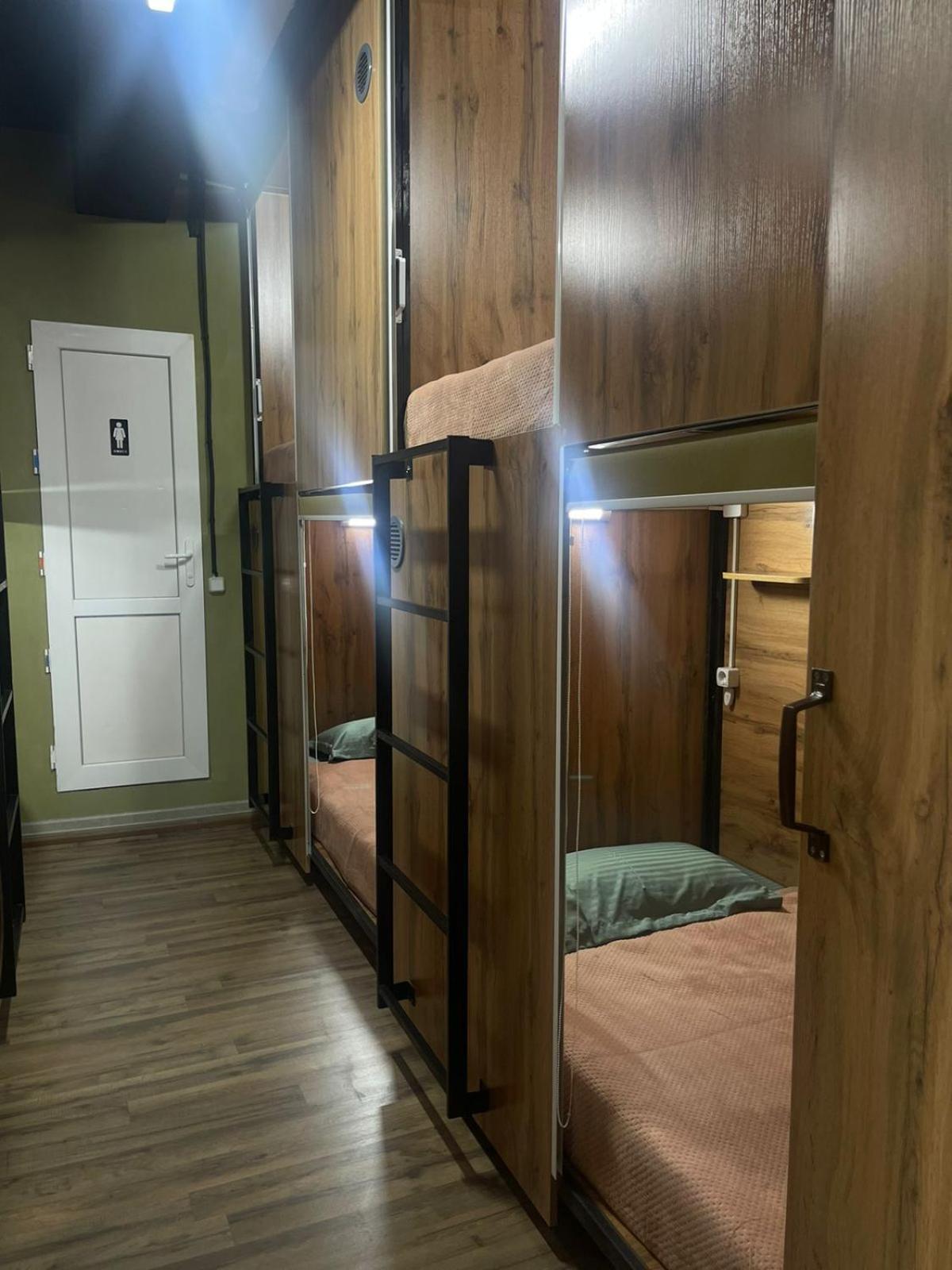 Hostel Kochevnik Capsule Hotel Almaty Extérieur photo